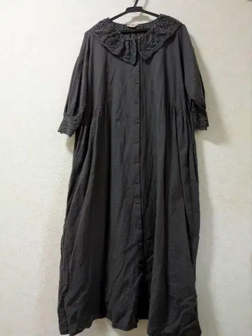 사만사 모스모스 6분 기장 레이스 원피스 차콜