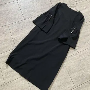 유나이티드 애로우즈 펄 원피스