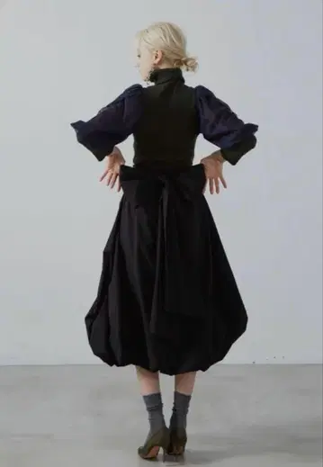 라벨 에뛰드 BIG 리본 벌룬 스커트 블랙 사이즈 1