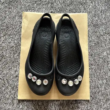 Crocs 카디 W5 비쥬 장식