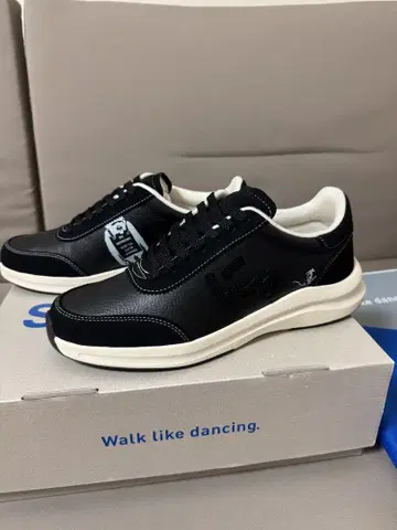 산가치 스니커즈 뱅크시 콜라보 모델