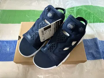 리복 Instapump Fury 샌들 25