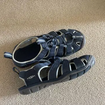 KEEN 아웃도어 샌들 다크 블루