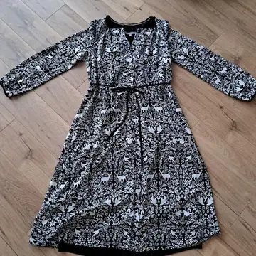 LAURA ASHLEY 꽃무늬 동물 패턴 긴팔 원피스