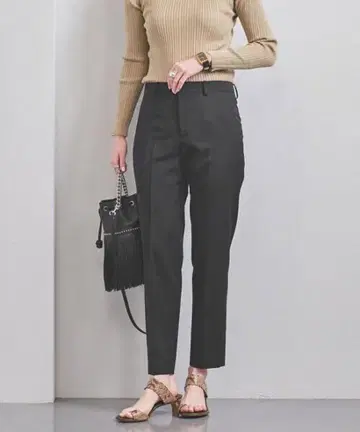 UNITED ARROWS 트윌 테이퍼드 팬츠