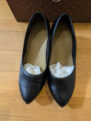 미사용에 가까운 새상품급 신발 공방 24cm