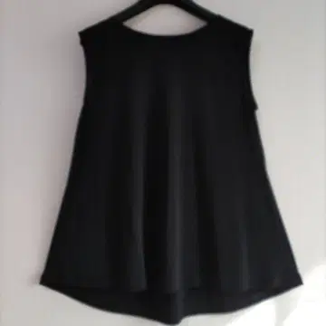 DAMA collection 슬리브리스 블랙 사이즈 M