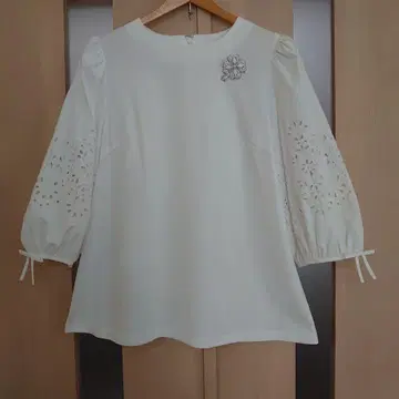 슈퍼 뷰티 자수 7부 소매 튜닉 플라워 비쥬 럭셔리 새상품급