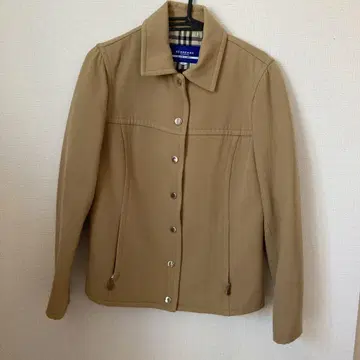 베이지 자켓 체크 안감