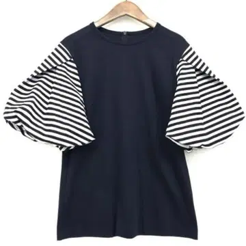 2022 SS BORDERS at BALCONY 퍼프 소매 티셔츠