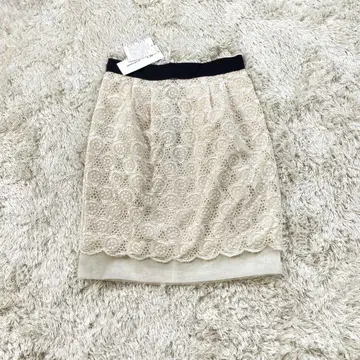질스튜어트 아이보리 자수 스커트 타이트 스커트 미니 스커트