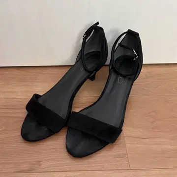 블랙 스트랩 샌들 23.5cm
