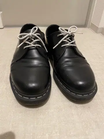 닥터마틴 3홀 화이트 스티치 29cm 1461Z