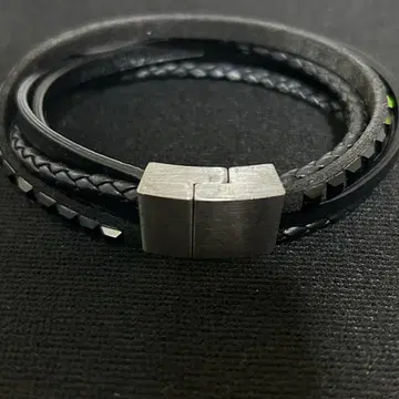 스와로브스키 팔찌 블랙 0104
