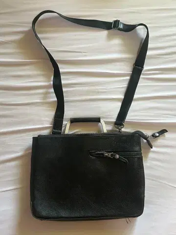 MOUSTACHE 숄더백 클러치백