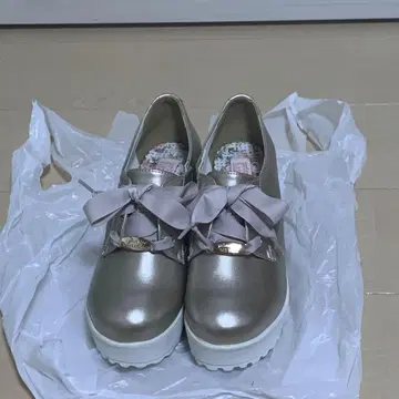 LIZLISA 통굽 청키힐 레이스업 슈즈 스니커즈