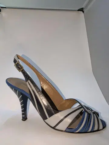Bertoni Magli 슬링백 샌들