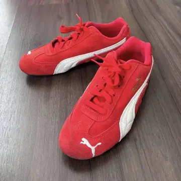 Puma 레드 스웨이드 스니커즈