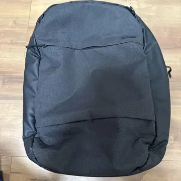 인케이스 시티 백팩