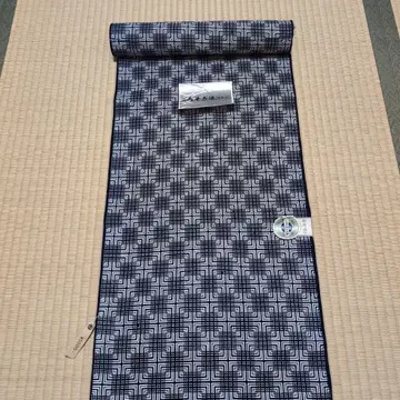 기하학 패턴의 옷감 폭 37cm 길이 12m 면 100%