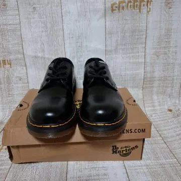 새상품급 Dr. Martens 1461 3홀 UK7 26cm 닥터마틴