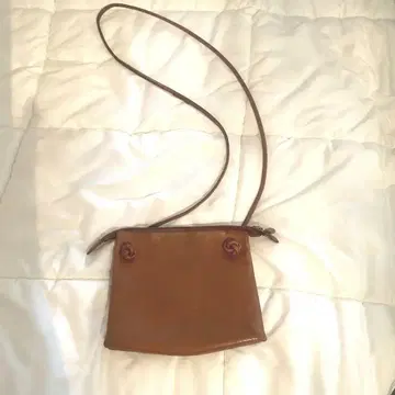 일비종떼 브라운 가죽 사코슈