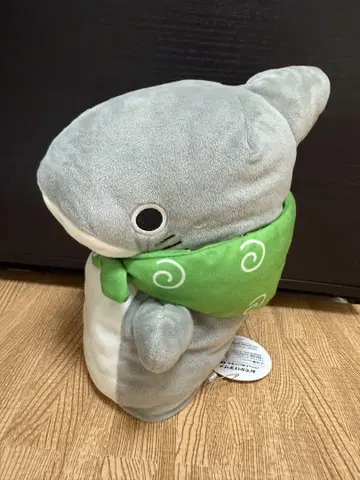 외출하는 아기 상어 봉제 인형