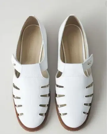 ODETTE E ODILE SALE!!