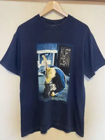레어 nirvana 커트 코베인 추모 티셔츠 M