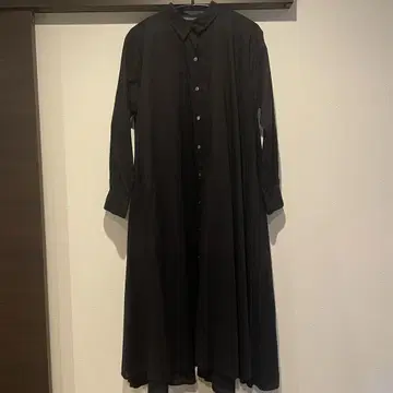 mizuiro ind 미즈이로 인드 플레어 롱 셔츠 원피스 블랙