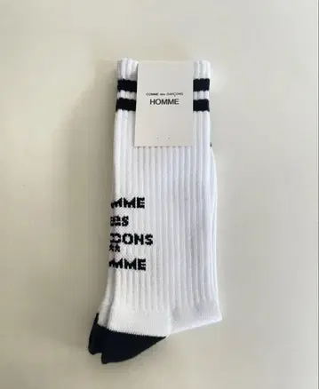 꼼데가르송 삭스