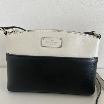 새상품급 kate spade 숄더백 화이트/블랙