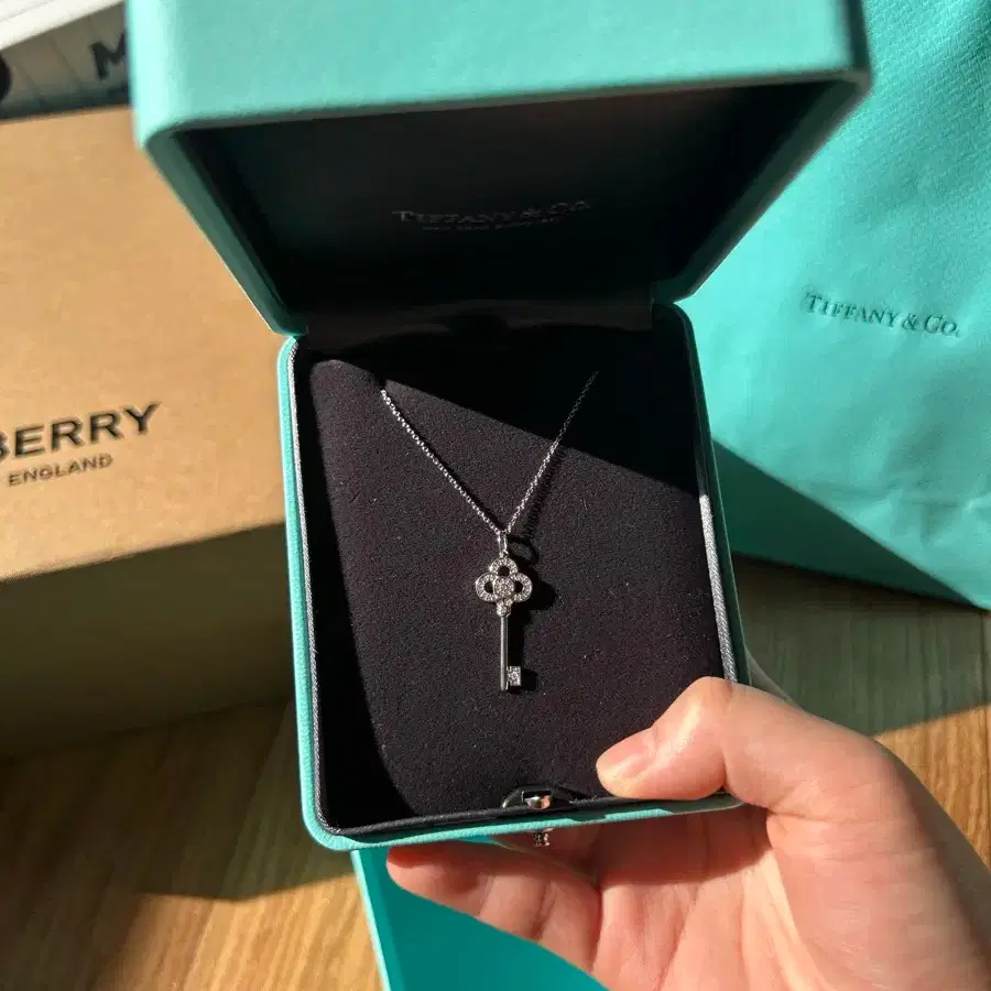 티파니앤코미니크라운키목걸이(영상첨부)