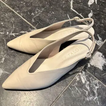 루타론 백 밴딩 샌들