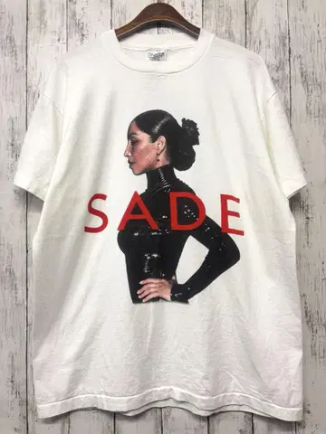 SADE 티셔츠 L 사이즈