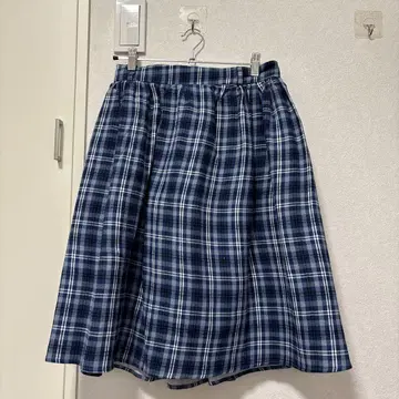 미사용 새상품 네이비 계열 체크 플리츠 스커트 미디 기장