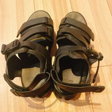 스포츠 샌들 블랙 통굽