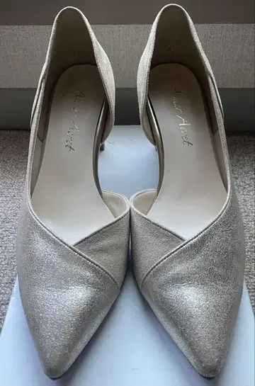 AIMER(에메) 7cm 힐 골드