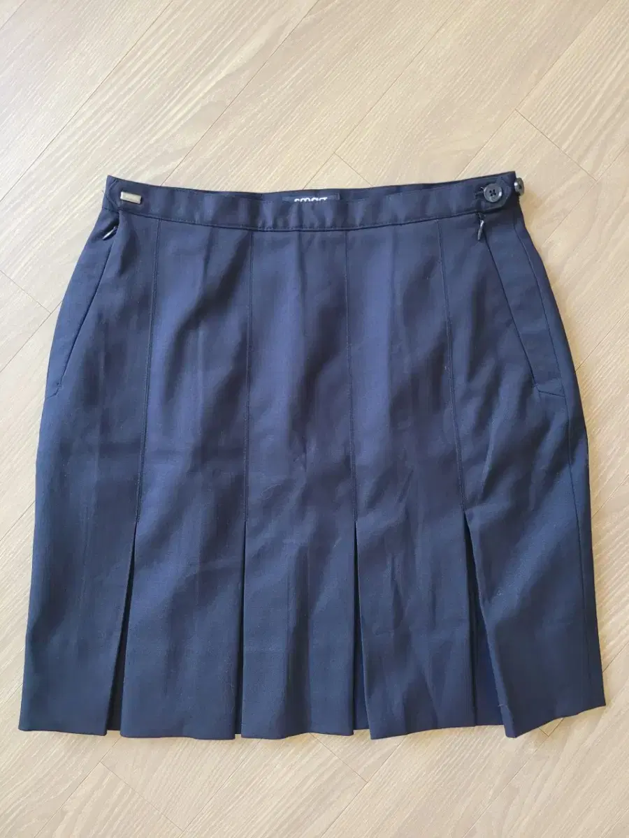 Used Spring/Autumn School Uniform Skirt