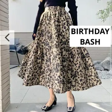 새상품급 BIRTHDAY BASH 플레어 스커트 롱 스커트 꽃무늬