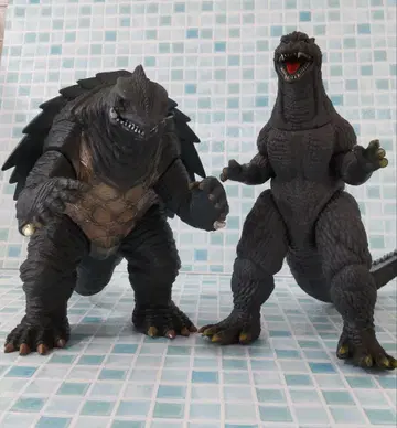 소프트 비닐 고질라 & 가메라