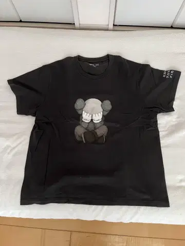 2개 세트 KAWS 유니클로 티셔츠