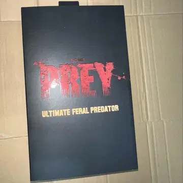 NECA 프레데터 더 플레이 페럴 피아랄 프레데터 피규어