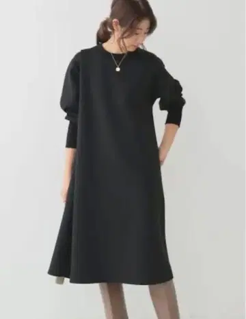 Spick&Span 종이상자 티셔츠 플레어 원피스 블랙