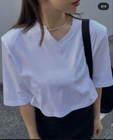 meer 화이트 V넥 반팔 티셔츠