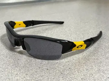 오클리 플랙 재킷 (LIVESTRONG 모델)