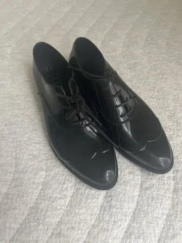 블랙 레이스업 레인 슈즈