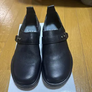 SAYA 22cm 블랙 가죽 신발