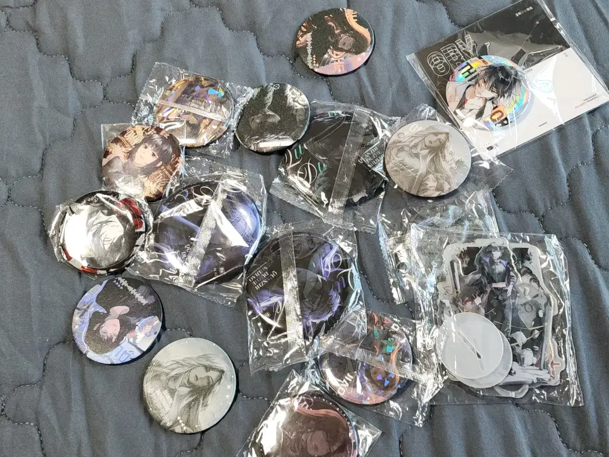 Quick Money (Until 6/25)) Omniscient Reader's Viewpoint Female Character Can Badge Bulk wts