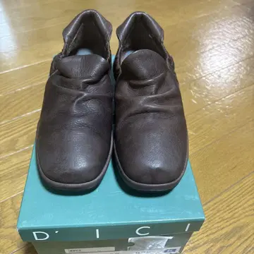 D'ICI 브라운 가죽 모카신